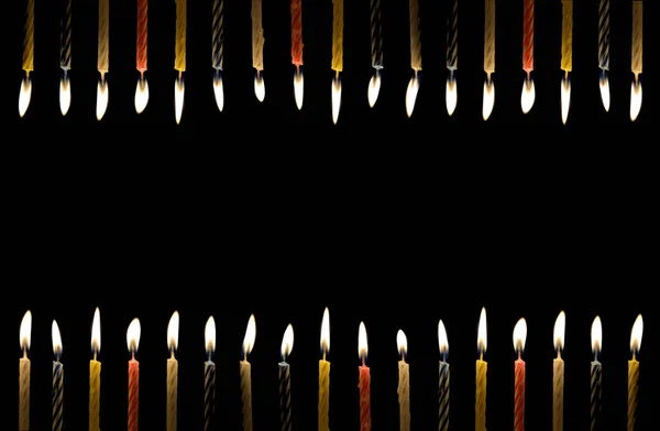 Molte Candele Compleanno Con Illuminazione Buio Come Cornice Fotografica Con — Foto Stock