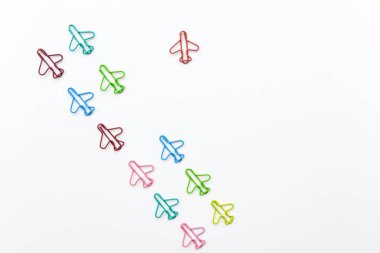 İş kavramı bir yönde başka bir kırmızı bireysel uçak ataç ile uçak ataç noktasına grubu için başka bir yöne noktasıdır