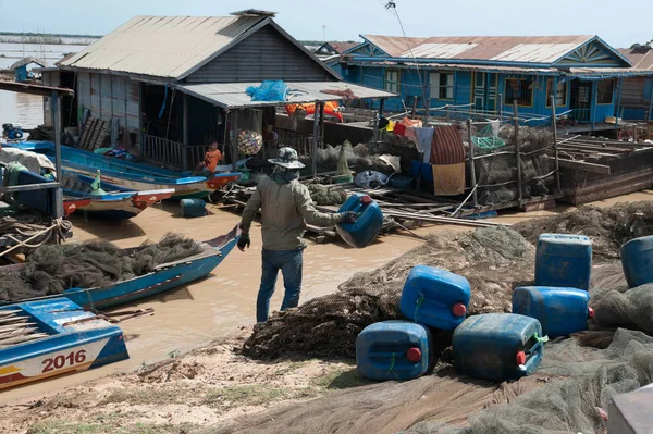 Zancos Redes Pesca Lago Tosnle Sap — Foto de Stock