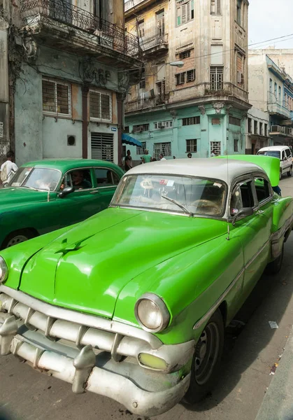 Viejo Coche Verde Americano Habana —  Fotos de Stock