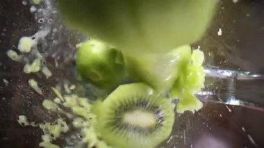 kivi karıştırıcıda