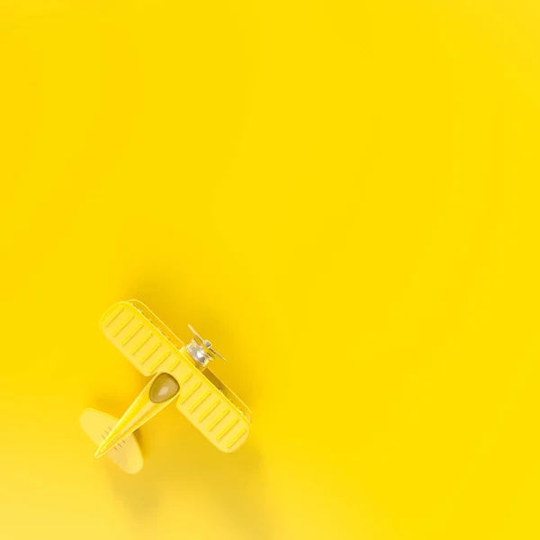Modelo Plano Avião Brinquedo Conceito Mínimo Fundo Amarelo Com Espaço — Fotografia de Stock