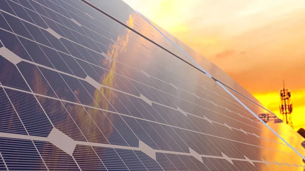 Panel solar el día que el cielo era como una llama . —  Fotos de Stock