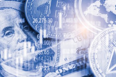 Modern bir takas yöntemi. Bitcoin küresel ekonomi piyasasında uygun bir ödemedir. Sanal dijital para birimi ve finansal yatırım ticaret kavramı. Altın bitcoin arka planına sahip soyut kripto para birimi.