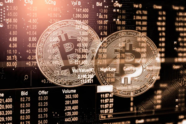 Exchange의 현대 방법입니다. Bitcoin은 글로벌 편리한 결제 — 스톡 사진