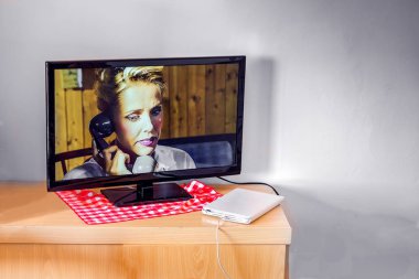 küçük lcd tv dolabı