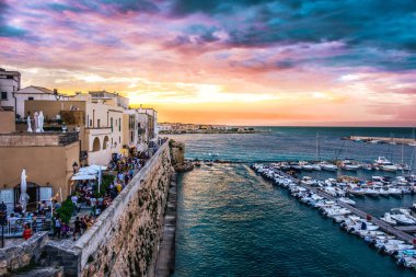 Otranto: Salento Apulia Puglia İtalya arka plan Güney İtalya köy kasaba günbatımı
