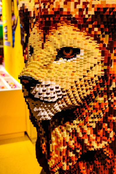 Ein Löwe Aus Legosteinen Lego Store Von Bologna Italien Februar — Stockfoto