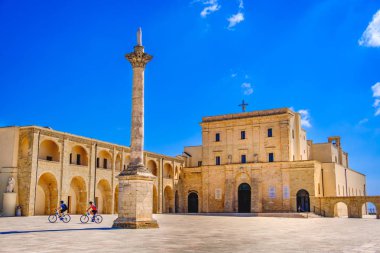 Santa Maria di Leuca Bazilikası ve Colonna Corinzia Salento Lecce Apulia İtalya