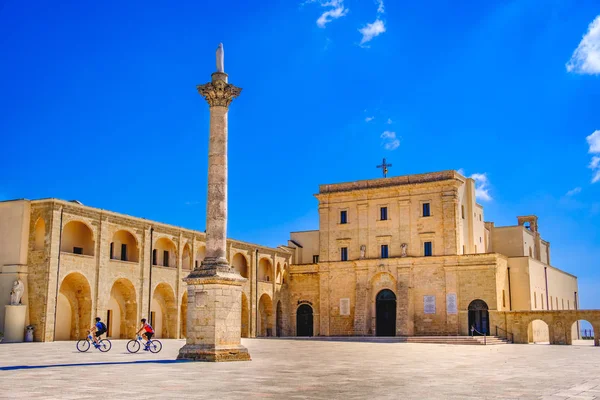 Bazylika Santa Maria di Leuca i Colonna Corinzia Salento Lecce Apulia Włochy — Zdjęcie stockowe