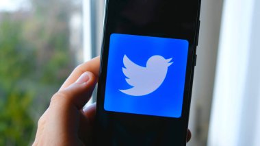 el Twitter app sembol smartphone