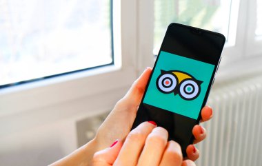 TripAdvisor seyahat app el simgesi smartphone
