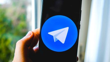 Telgraf app el smartphone arka plan kullanın