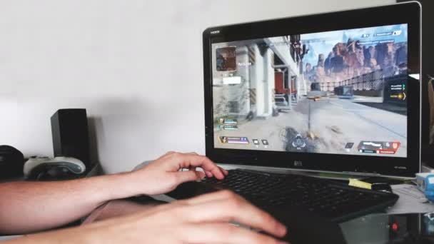 Esport gamer jogar Apex Legends em jogos de PC — Vídeo de Stock