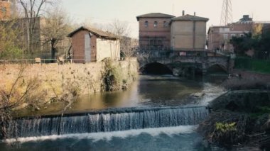 nehir düşüyor kanal kilit su akışı Bologna kentin simgelerinden Sostegno del Battiferro Navile kanal denilen içinde