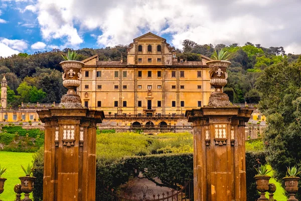 Frascati - Lazio - Roma yakınlarındaki İtalya tarihi dönüm noktası Aldobrandini sarayı — Stok fotoğraf