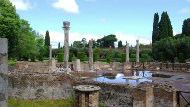 Villa Adriana en Tivoli Roma - Lazio Italia - Las Tres Exedras construyendo ruinas en Hardrians Villa sitio arqueológico de la Unesco — Vídeos de Stock