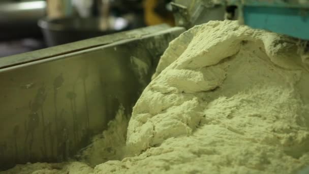 Fábrica Moderna Para Produção Pão Misturador Massa Industrial Detalhes Processo — Vídeo de Stock