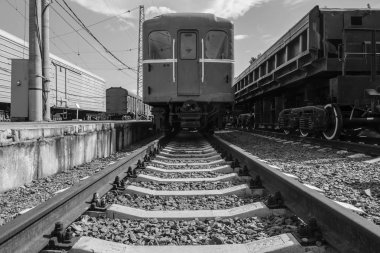 Bir yolcu treni son araba. Eski Tren İstasyonu