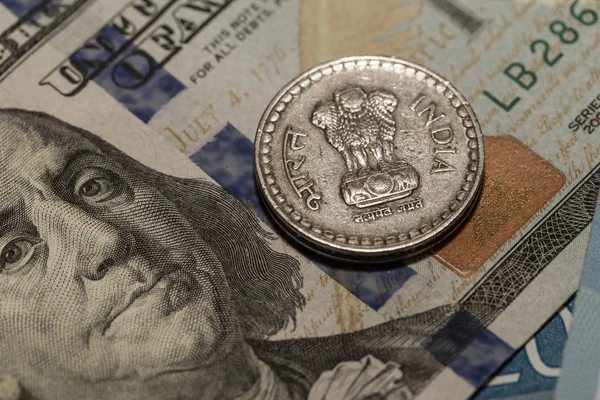 Döviz kurları. Hint Rupisi ve Amerikan Doları.