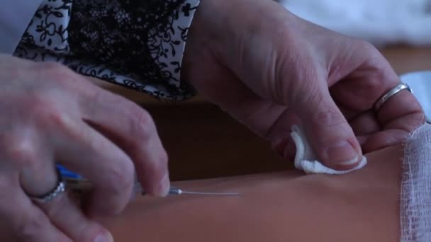 Formation Infirmières Scolaires Injection Intraveineuse — Video