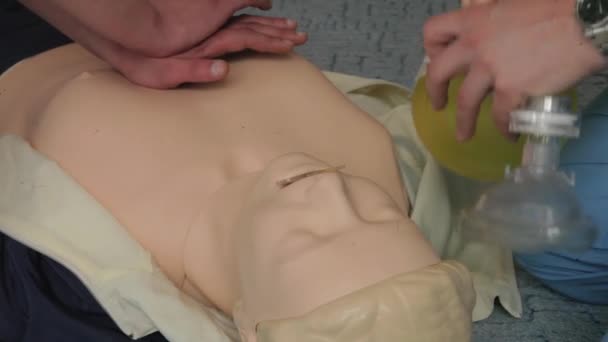 Beatmung Der Lungen Praktische Ausbildung Der Krankenpflegeschule — Stockvideo