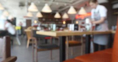 Kahve dükkanı veya kafe restoran arka plan bulanık