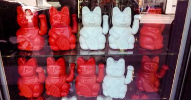 Maneki neko olarak da bilinen Çin servet kedi