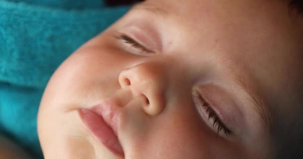Newborn child is sleeping close up — Stock Video