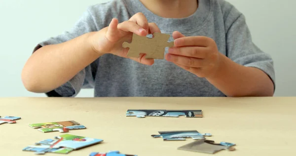 Baby Hand Fold puzzle — Zdjęcie stockowe