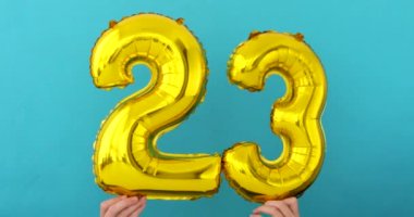 Altın folyo sayısı 23 yirmi üç kutlama balonu