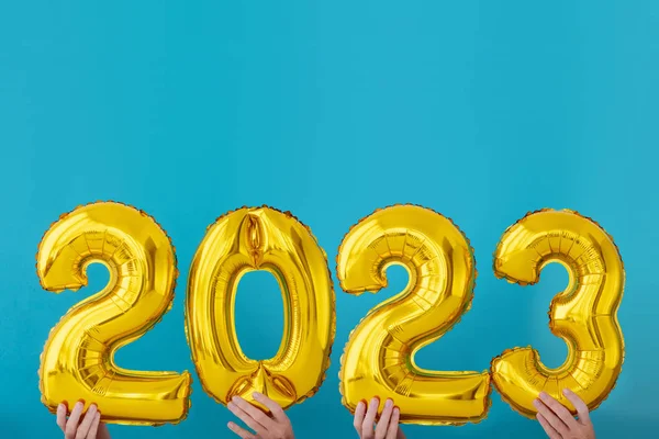 Altın folyo sayısı iki bin ve yirmi üç 2023 kutlama