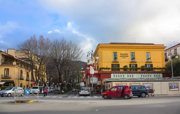 Sorrento, İtalya - 7 Mart 2018: Piazza Tasso Sorrento Merkezi