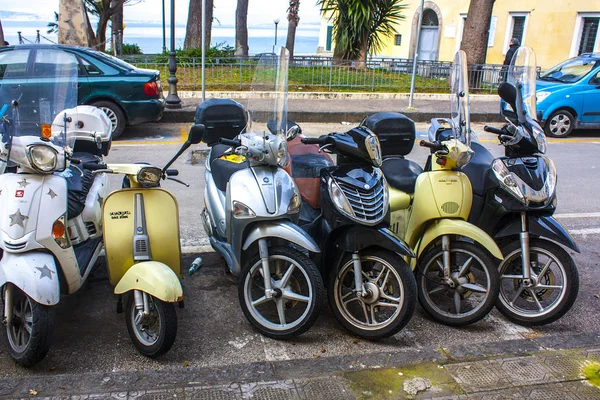 Sorrento Italia Marzo 2018 Fila Scooters Con Parabrisas Sorrento — Foto de Stock