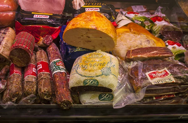Sorrento Italien März 2018 Fleischprodukte Einem Schaufenster Des Sorrentos — Stockfoto