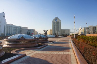 Minsk - 17 Kasım 2017. Bağımsızlık Meydanı Minsk, Beyaz Rusya