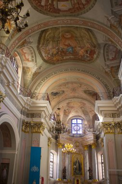 Minsk - 17 Kasım 2017. Minsk, Beyaz Rusya Kutsal Bakire Meryem Katolik katedral kutsal adını iç