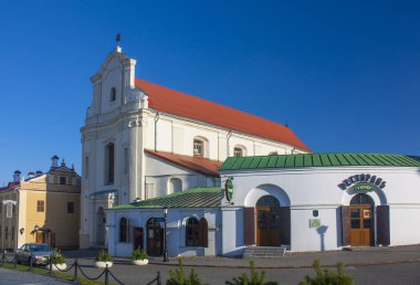 Minsk - 17 Kasım 2017. Pitoresk sokakta Old Town (üst şehir) Minsk, Beyaz Rusya