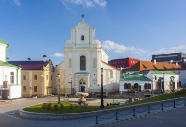 Minsk - 17 Kasım 2017. St Joseph Kilisesi Minsk, Beyaz Rusya. Şimdi bilimsel ve teknik belgelerinin bulunduğu arşiv ve arşiv edebiyat ve Sanat Beyaz Rusya'nın eski bir kilise olduğunu