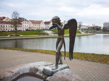 Minsk - 17 Kasım 2017. Minsk, Beyaz Rusya ağlayan Melek Anıtı 