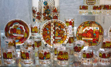 Minsk - 17 Kasım 2017. Minsk, Beyaz Rusya'da sanat dekoratif Hediyelik eşya levha saklamak