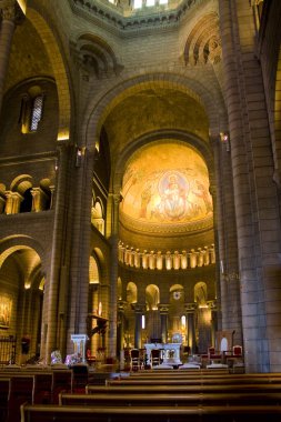 Monaco, Monaco-Ville - 22 Haziran 2018: Saint Nicholas Katedrali Monako iç