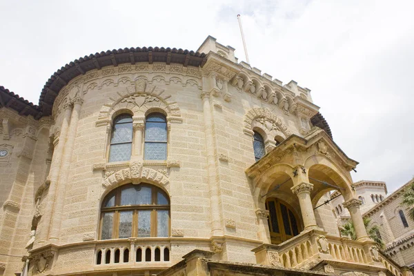 Monaco, Monaco-Ville - 22 Haziran 2018: Adalet Sarayı eski kasaba Monako