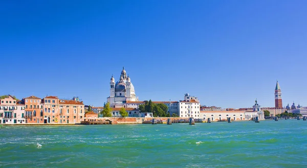 Venice, İtalya - 13 Ekim 2017: Santa Maria Della Salute Venedik, Cathedral