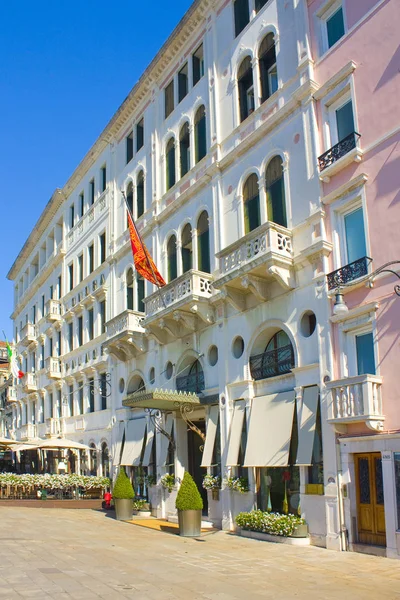 Venecia Italia Octubre 2017 Antiguo Palacio Ahora Hotel Paseo Marítimo —  Fotos de Stock