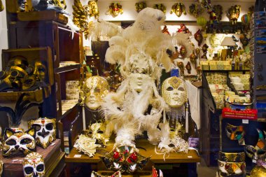 Venice, İtalya - 13 Ekim 2017: Venice Haritayı durumda, Venedik Karnavalı maskeleri