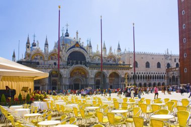 Venice, İtalya - 13 Ekim 2017: St Marks Katedrali ve Venedik Meydanı