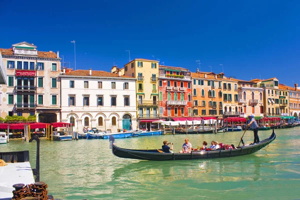 Венеция Италия Октября 2017 Гондолы Вдоль Большого Канала Венеции Италия — стоковое фото