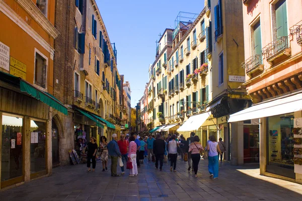 Venecia Italia Octubre 2017 Turistas Las Calles Venecia — Foto de Stock