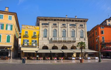 Verona, İtalya - 21 Haziran 2018: Opera di Verona, Piazza sutyen